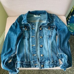 Adorable Vintage Style Jean Jacket